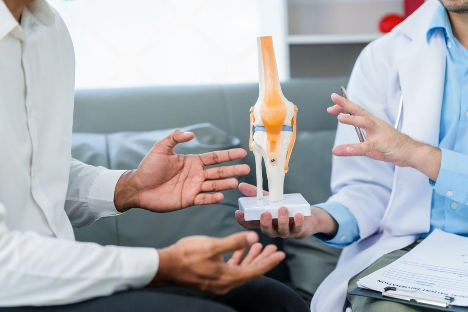 Arthritis evaluation in Delhi - imaging, labs, and joint examination