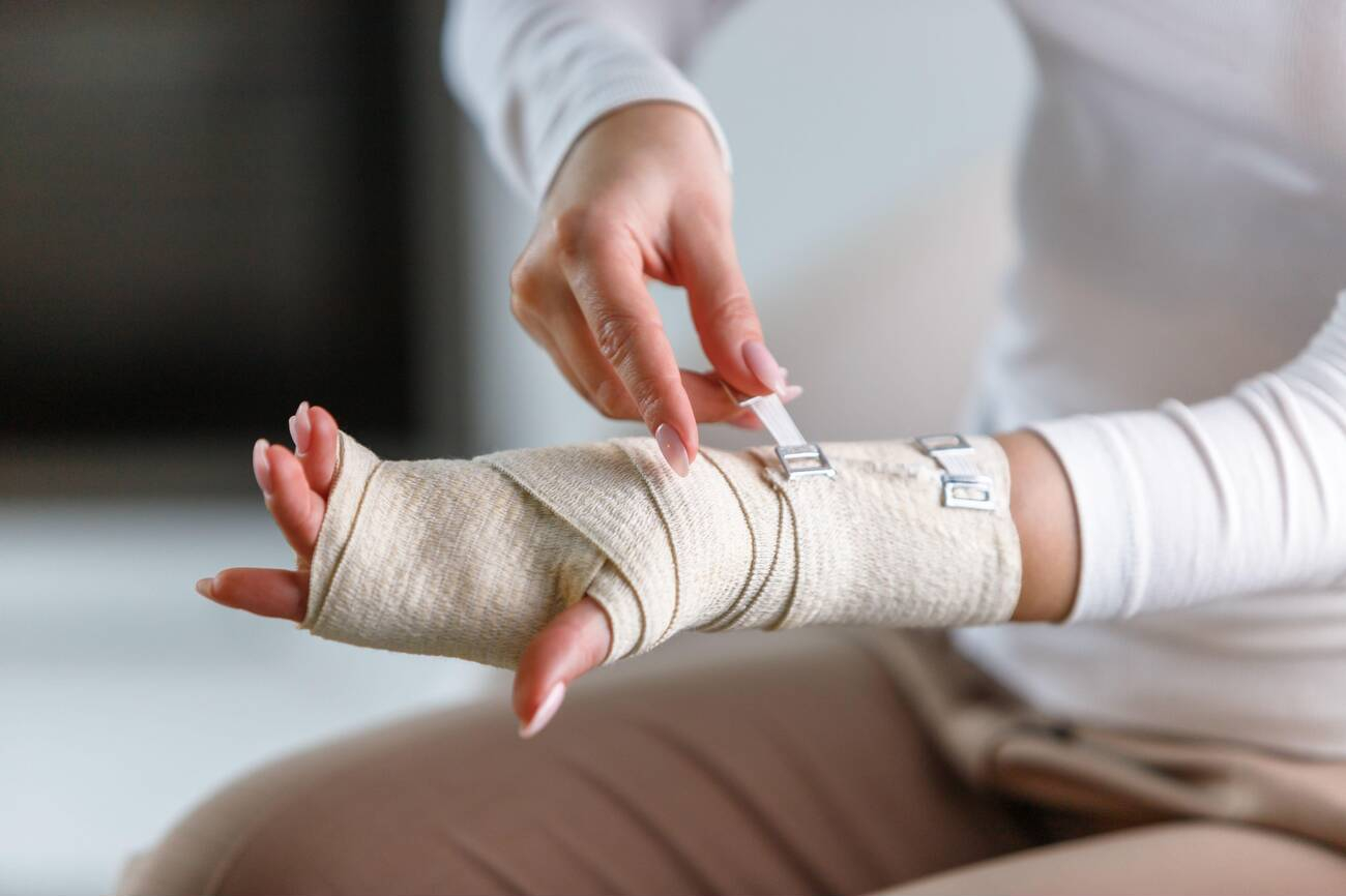 Emergency fracture care and limb immobilisation in Delhi