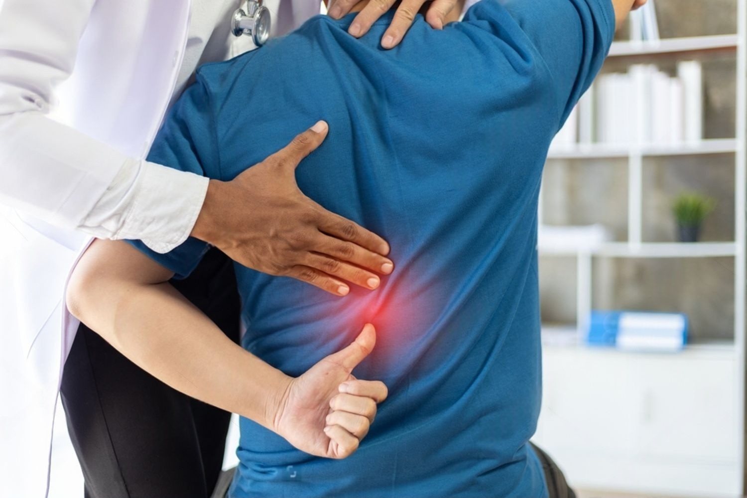 Orthopaedic examination for sciatica and back pain in Delhi